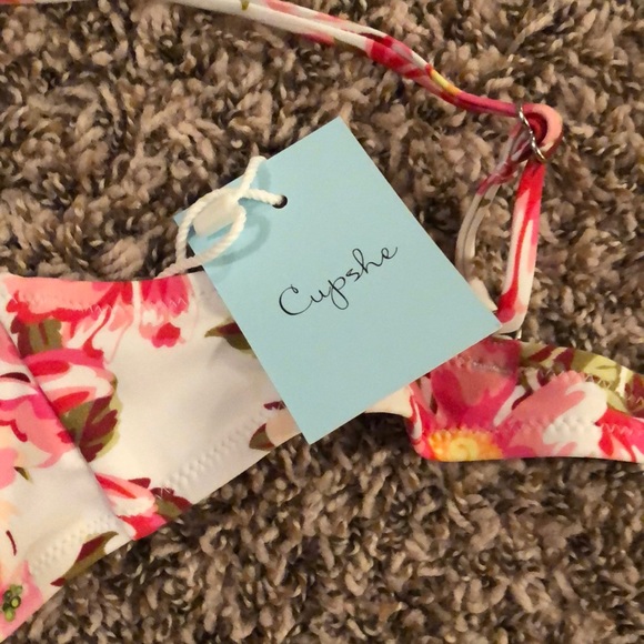 Cupshe one piece swim suit - Picture 2 of 6